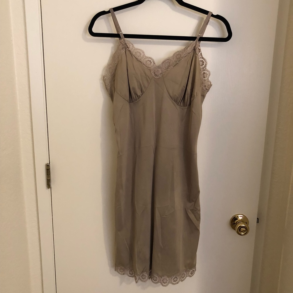 Olive green VTG vintage Hand dyed slip size 36
